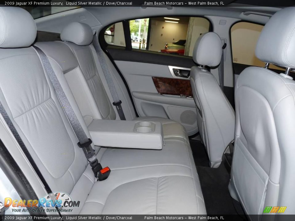 2009 Jaguar XF Premium Luxury Liquid Silver Metallic / Dove/Charcoal Photo #22