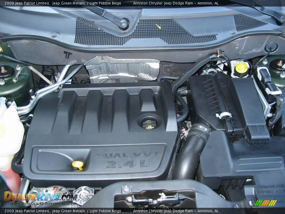 2009 Jeep Patriot Limited Jeep Green Metallic / Light Pebble Beige Photo #16