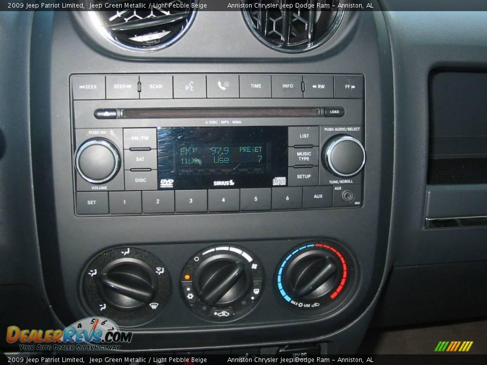 2009 Jeep Patriot Limited Jeep Green Metallic / Light Pebble Beige Photo #18