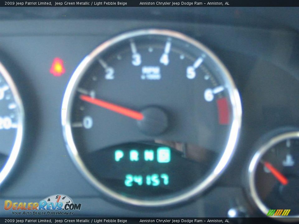 2009 Jeep Patriot Limited Jeep Green Metallic / Light Pebble Beige Photo #21