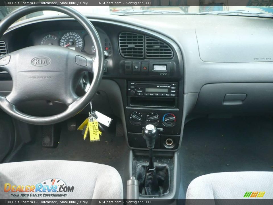 2003 Kia Spectra GS Hatchback Slate Blue / Grey Photo #10