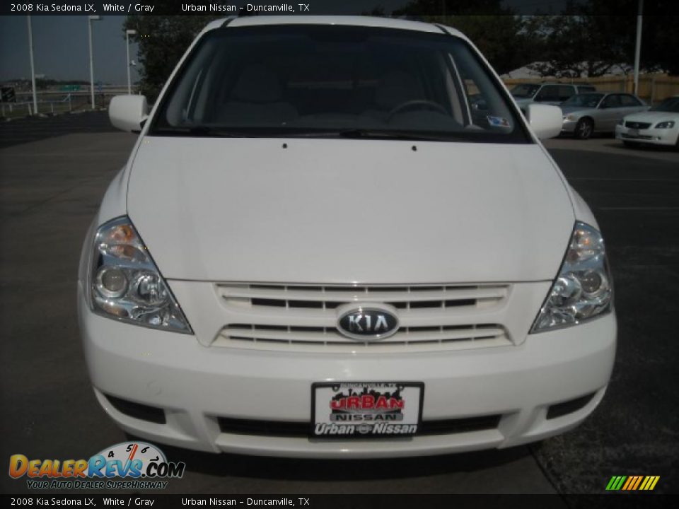 2008 Kia Sedona LX White / Gray Photo #2