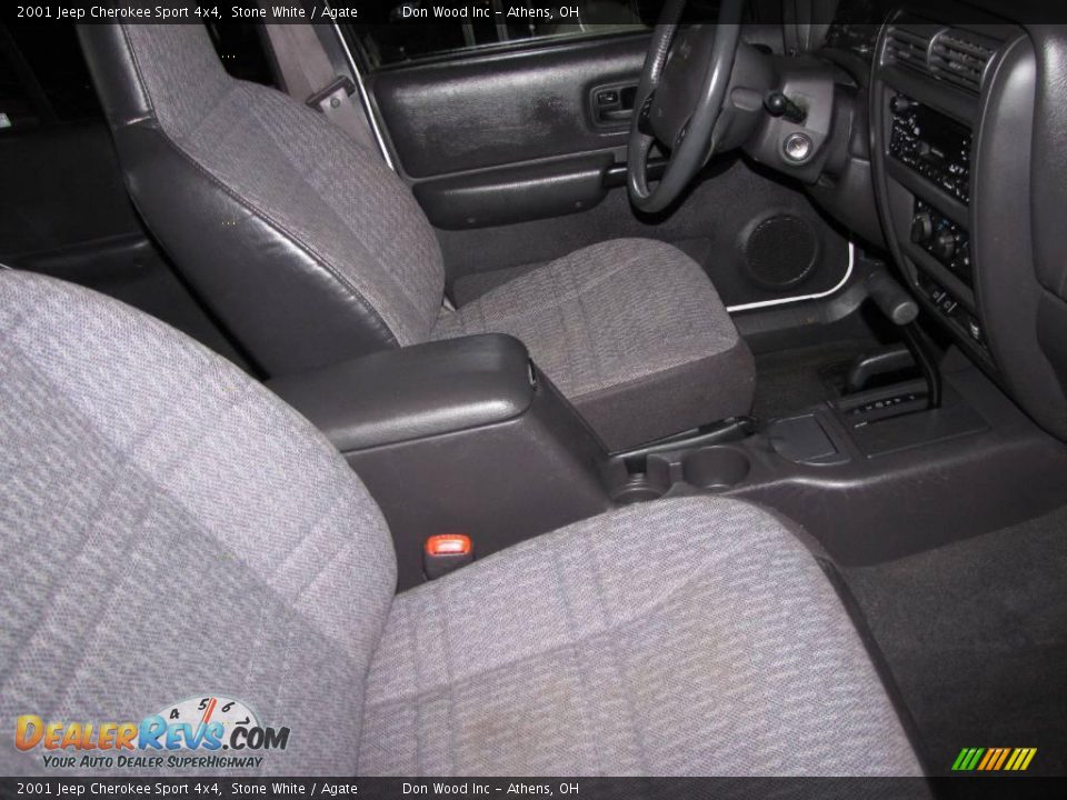 2001 Jeep Cherokee Sport 4x4 Stone White / Agate Photo #10