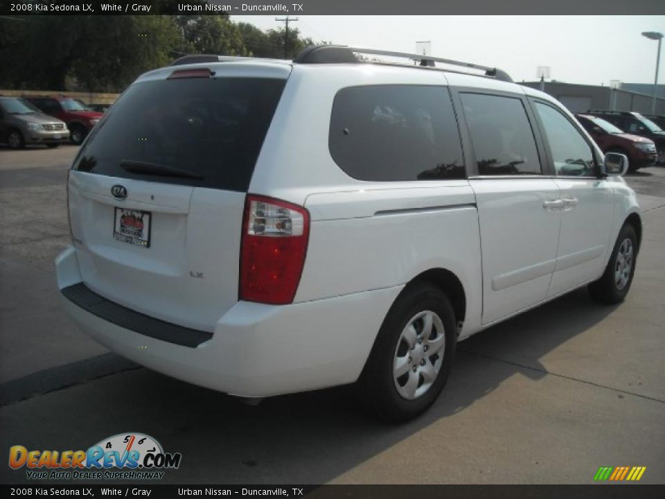 2008 Kia Sedona LX White / Gray Photo #4