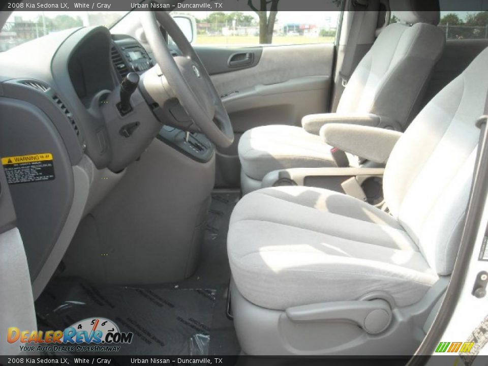 2008 Kia Sedona LX White / Gray Photo #9