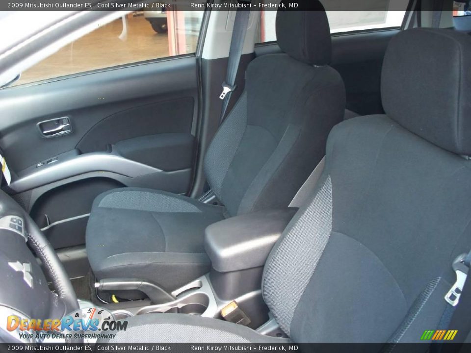 2009 Mitsubishi Outlander ES Cool Silver Metallic / Black Photo #7