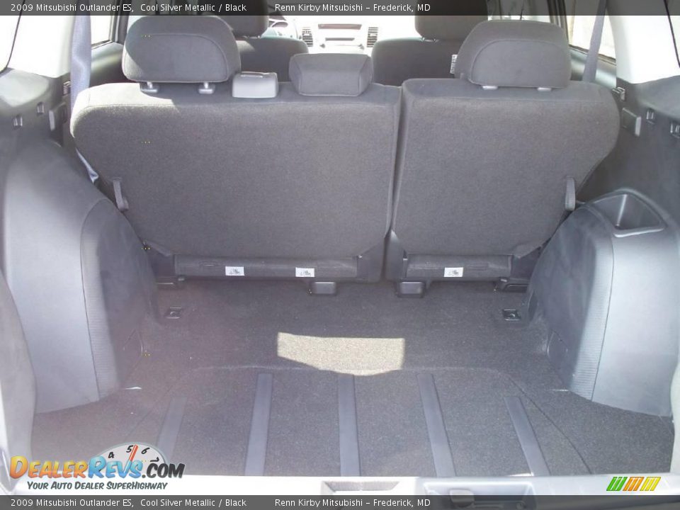 2009 Mitsubishi Outlander ES Cool Silver Metallic / Black Photo #12