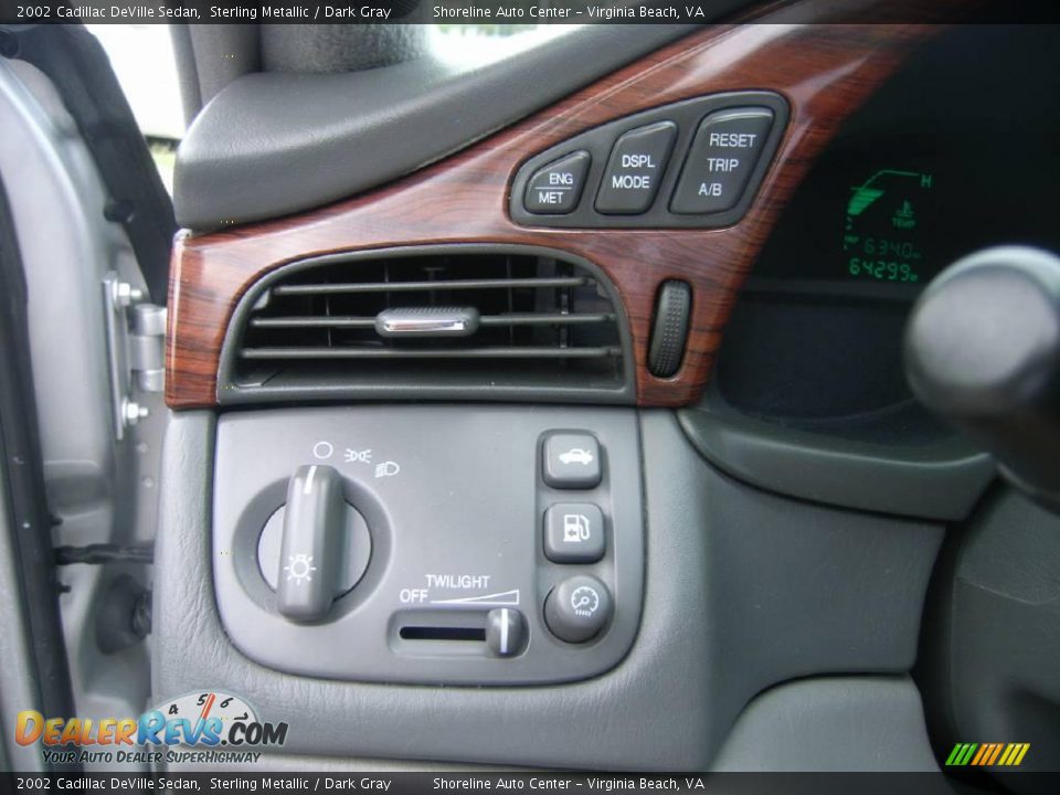 2002 Cadillac DeVille Sedan Sterling Metallic / Dark Gray Photo #20