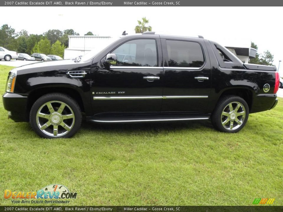 2007 Cadillac Escalade EXT AWD Black Raven / Ebony/Ebony Photo #2