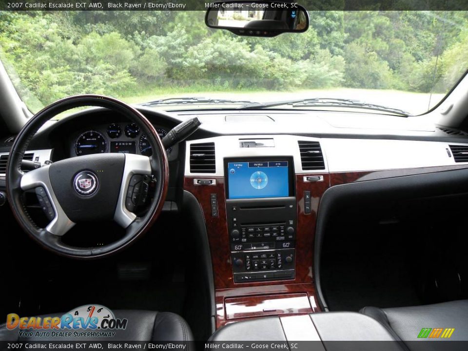 2007 Cadillac Escalade EXT AWD Black Raven / Ebony/Ebony Photo #3