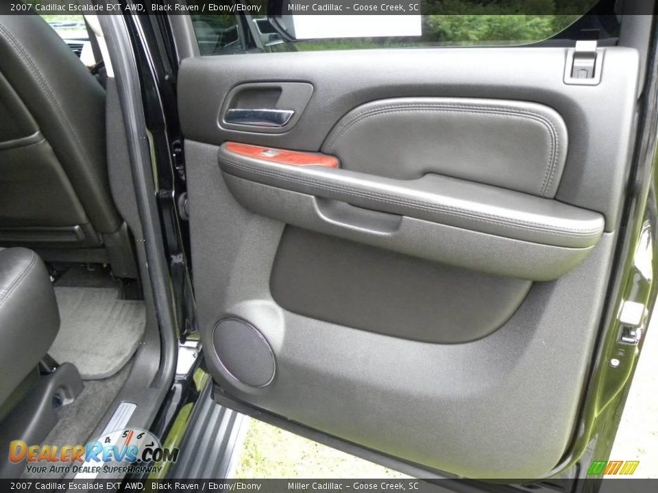 2007 Cadillac Escalade EXT AWD Black Raven / Ebony/Ebony Photo #14