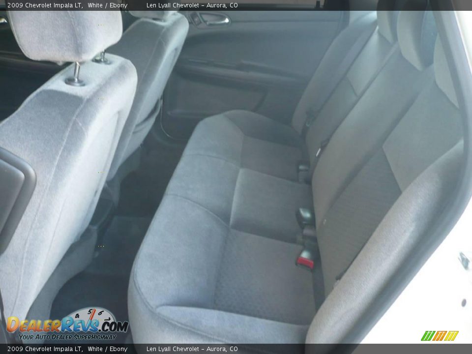 2009 Chevrolet Impala LT White / Ebony Photo #10