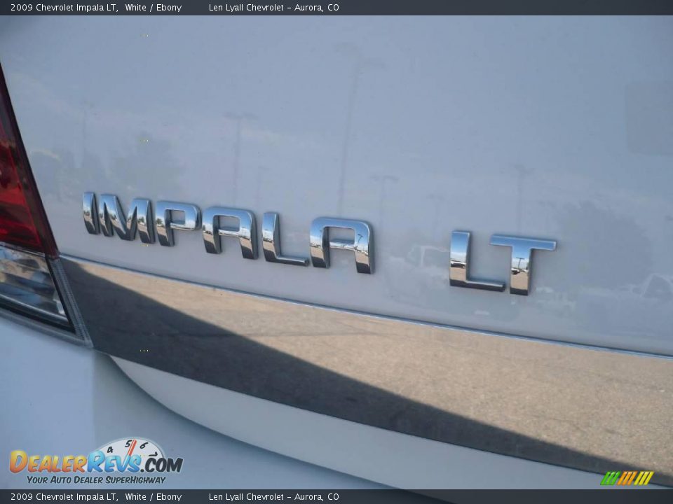 2009 Chevrolet Impala LT White / Ebony Photo #12