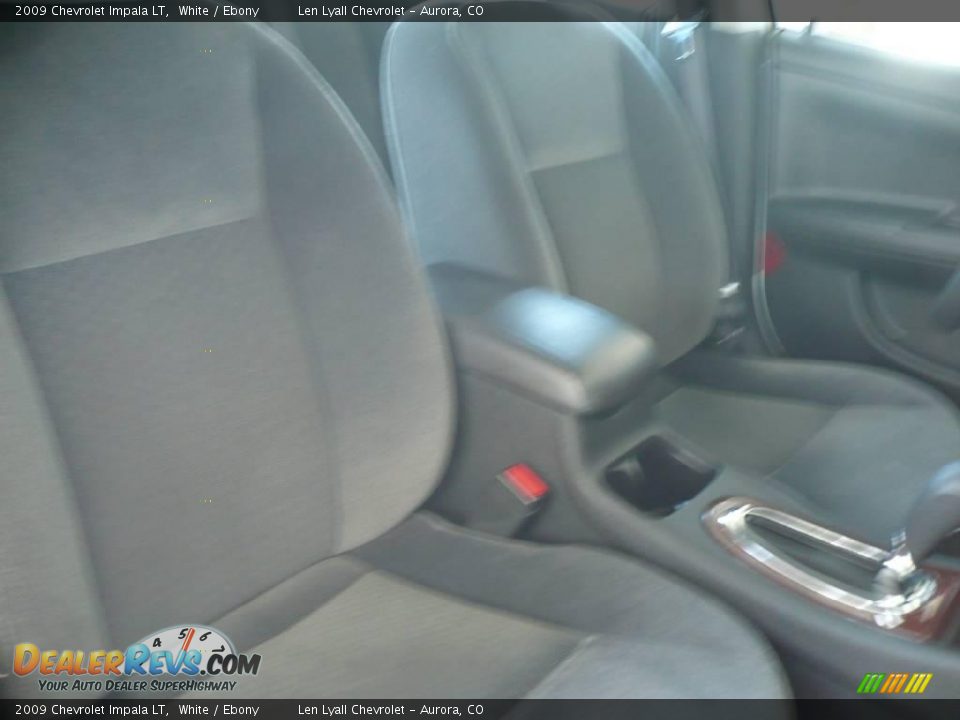 2009 Chevrolet Impala LT White / Ebony Photo #14
