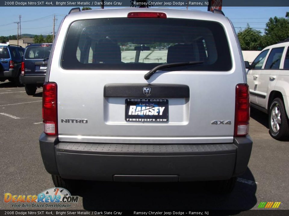 2008 Dodge Nitro SXT 4x4 Bright Silver Metallic / Dark Slate Gray Photo #5