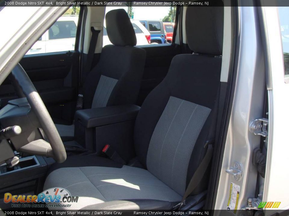 2008 Dodge Nitro SXT 4x4 Bright Silver Metallic / Dark Slate Gray Photo #11