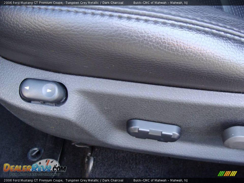 2006 Ford Mustang GT Premium Coupe Tungsten Grey Metallic / Dark Charcoal Photo #13