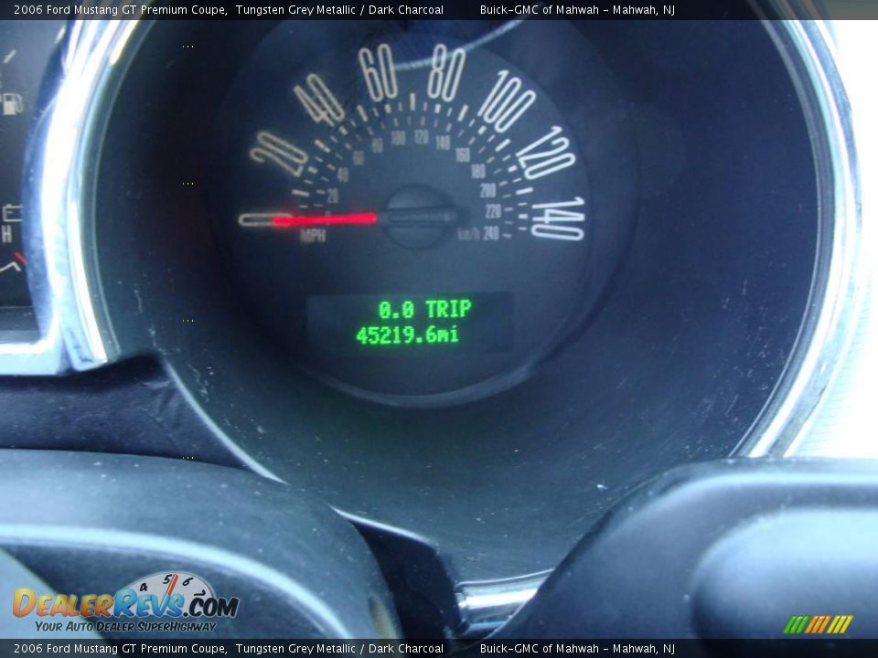 2006 Ford Mustang GT Premium Coupe Tungsten Grey Metallic / Dark Charcoal Photo #22