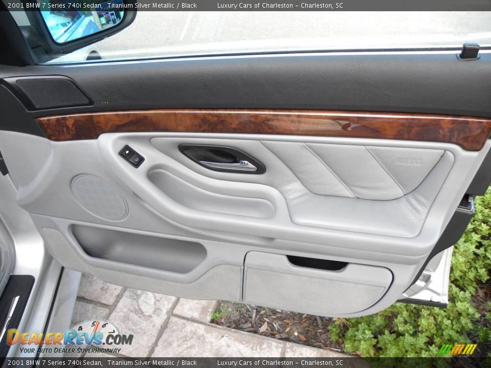 2001 BMW 7 Series 740i Sedan Titanium Silver Metallic / Black Photo #10