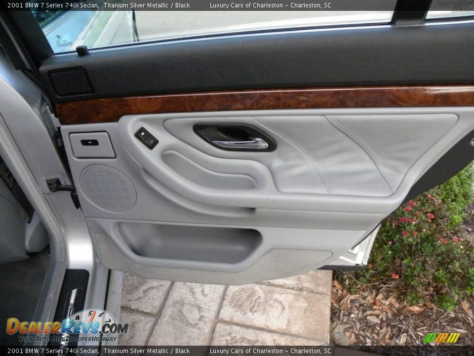 2001 BMW 7 Series 740i Sedan Titanium Silver Metallic / Black Photo #12
