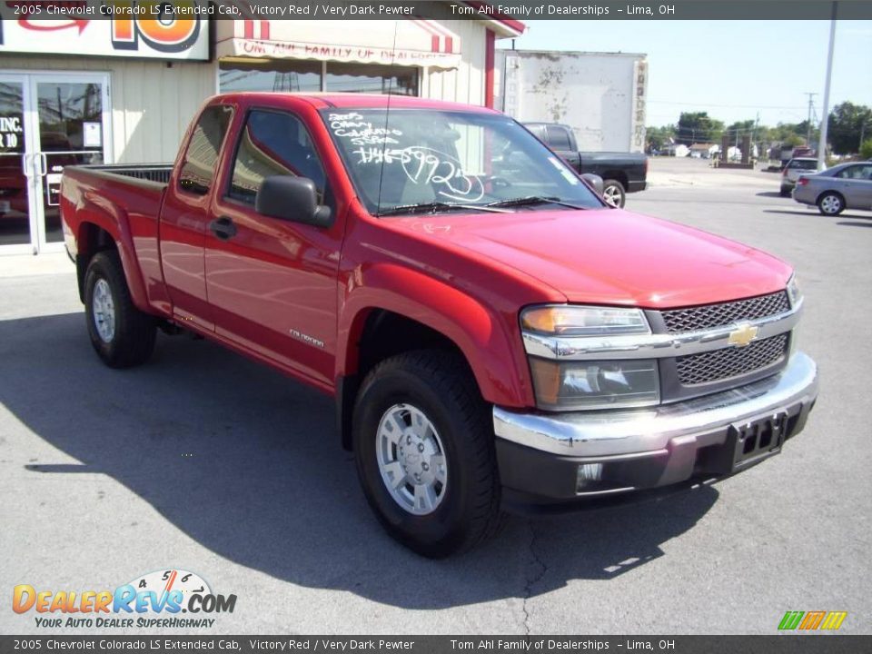 2005 Chevrolet Colorado LS Extended Cab Victory Red / Very Dark Pewter Photo #7