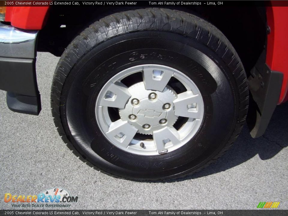2005 Chevrolet Colorado LS Extended Cab Victory Red / Very Dark Pewter Photo #9