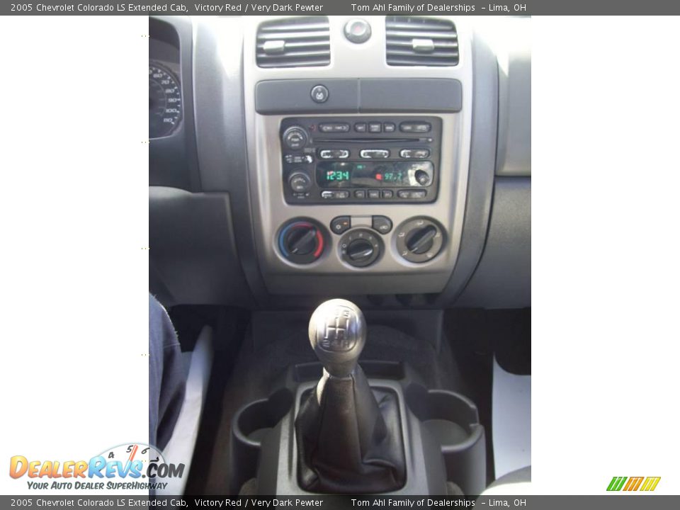 2005 Chevrolet Colorado LS Extended Cab Victory Red / Very Dark Pewter Photo #13