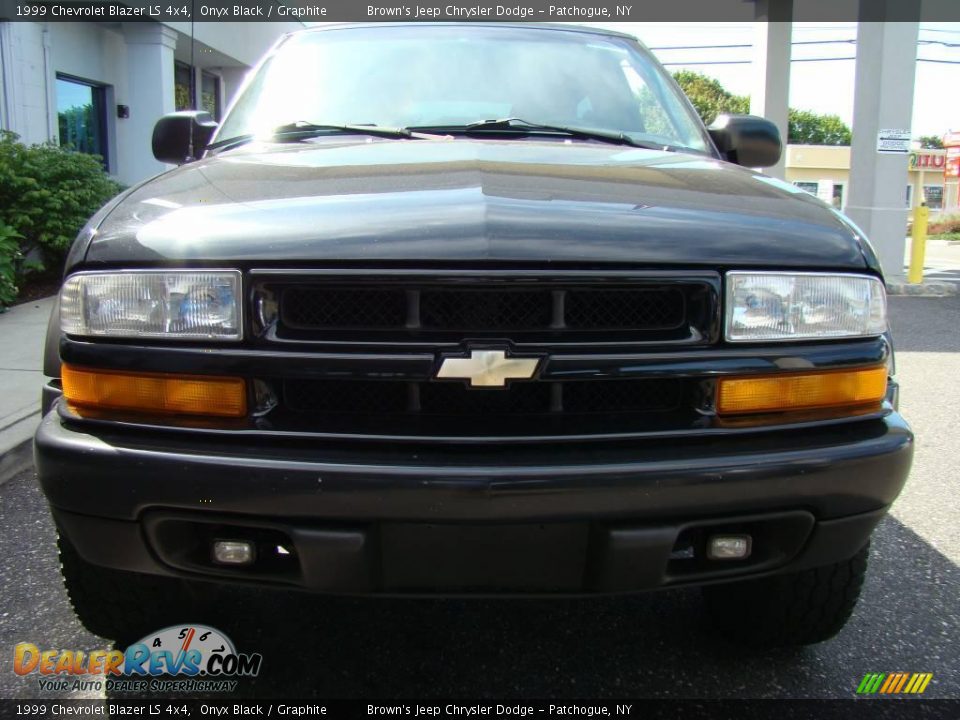 1999 Chevrolet Blazer LS 4x4 Onyx Black / Graphite Photo #3