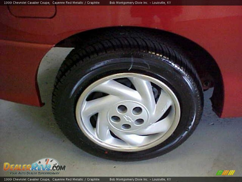 1999 Chevrolet Cavalier Coupe Cayenne Red Metallic / Graphite Photo #5