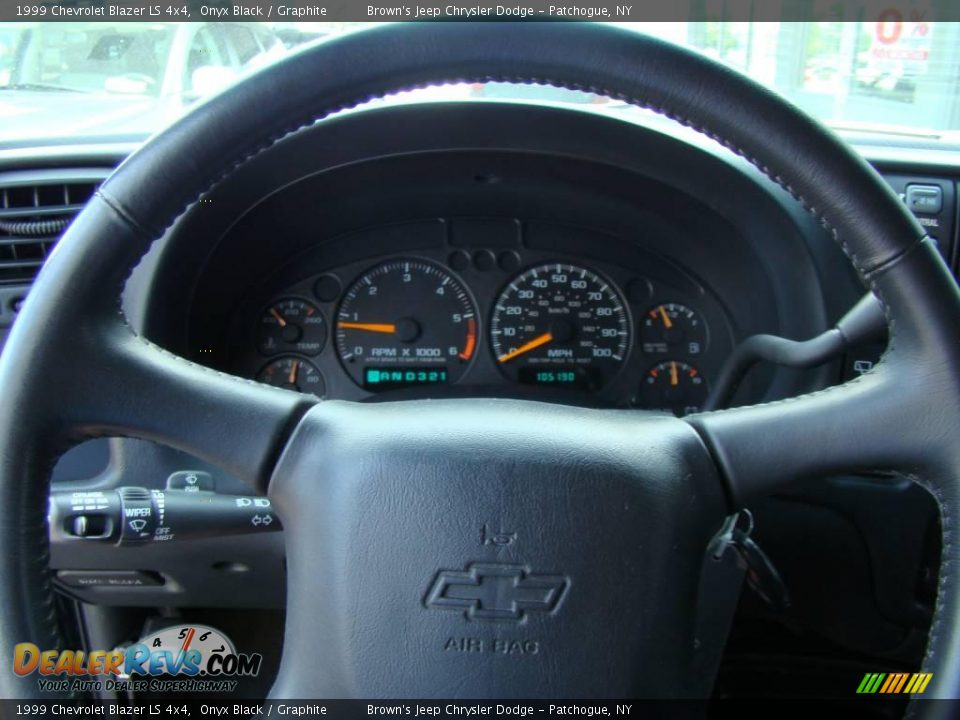 1999 Chevrolet Blazer LS 4x4 Onyx Black / Graphite Photo #11