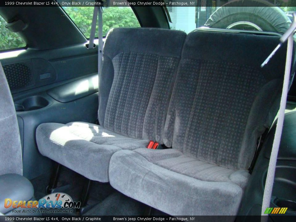 1999 Chevrolet Blazer LS 4x4 Onyx Black / Graphite Photo #14