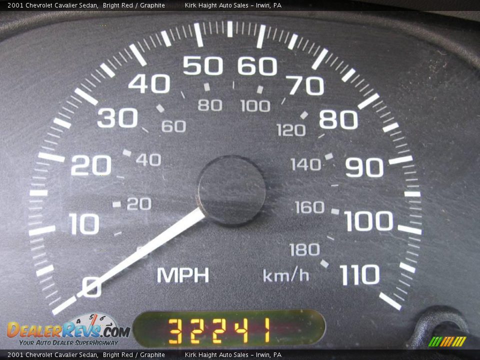 2001 Chevrolet Cavalier Sedan Bright Red / Graphite Photo #9