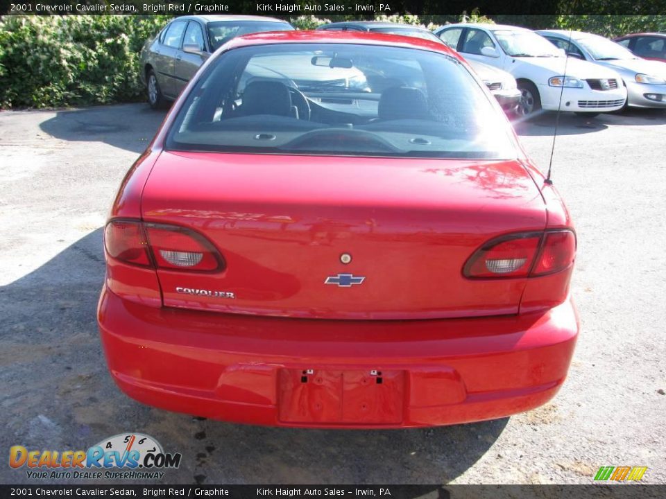2001 Chevrolet Cavalier Sedan Bright Red / Graphite Photo #11