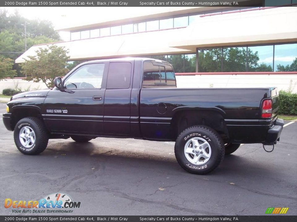 2000 Dodge Ram 1500 Sport Extended Cab 4x4 Black / Mist Gray Photo #4