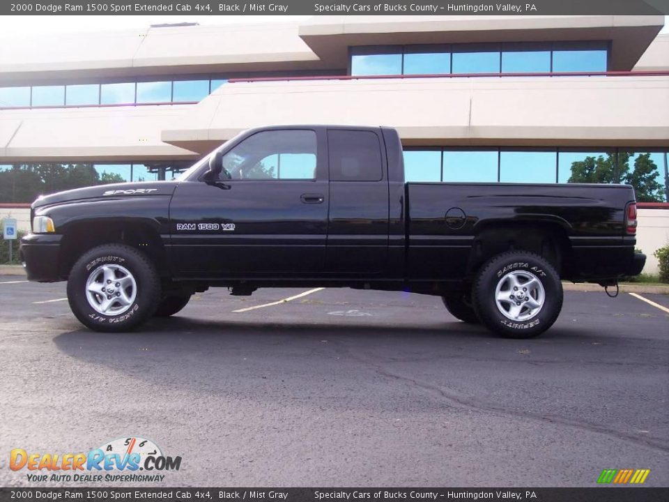 2000 Dodge Ram 1500 Sport Extended Cab 4x4 Black / Mist Gray Photo #9