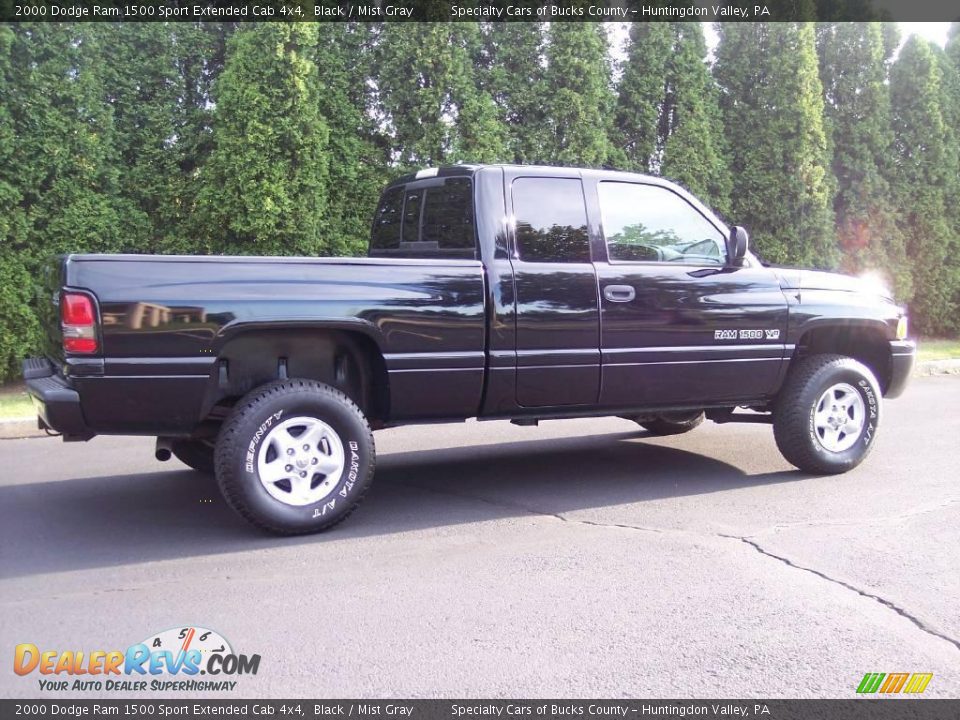 2000 Dodge Ram 1500 Sport Extended Cab 4x4 Black / Mist Gray Photo #19