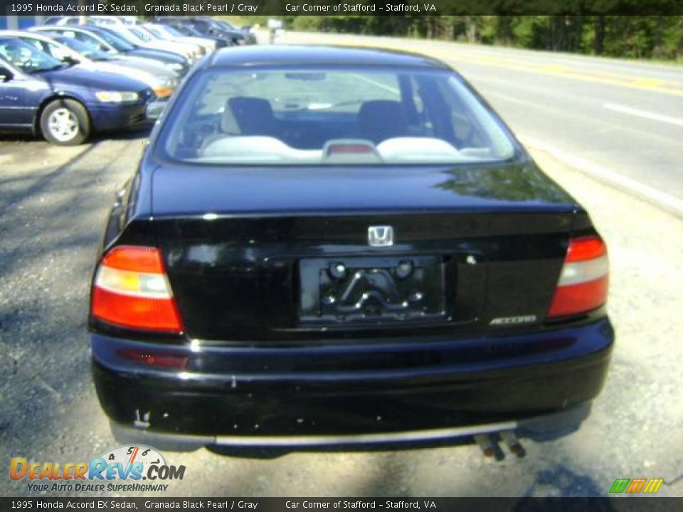 1995 Honda Accord EX Sedan Granada Black Pearl / Gray Photo #26