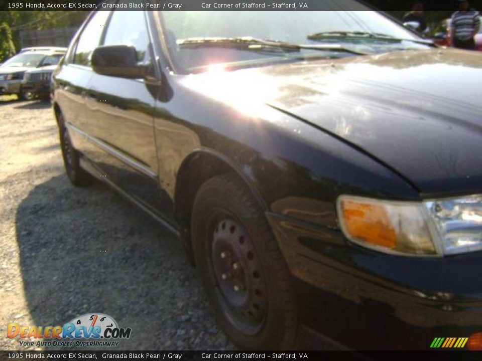 1995 Honda Accord EX Sedan Granada Black Pearl / Gray Photo #28