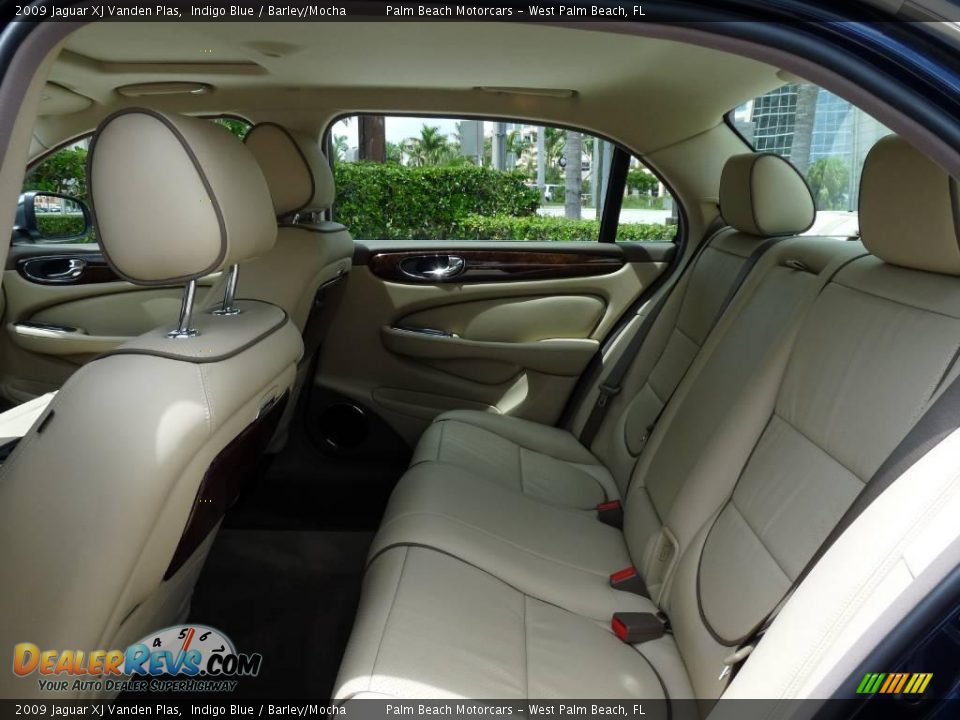 2009 Jaguar XJ Vanden Plas Indigo Blue / Barley/Mocha Photo #12