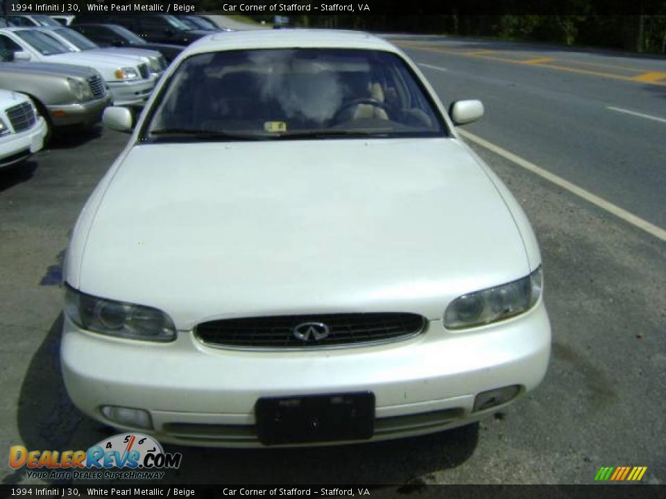 1994 Infiniti J 30 White Pearl Metallic / Beige Photo #1