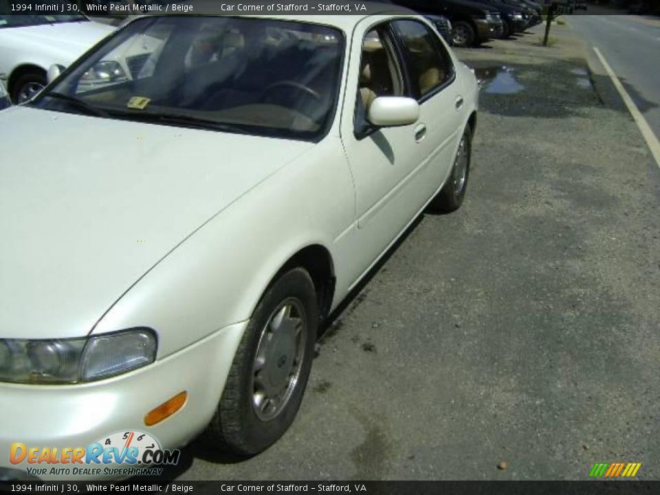 1994 Infiniti J 30 White Pearl Metallic / Beige Photo #5