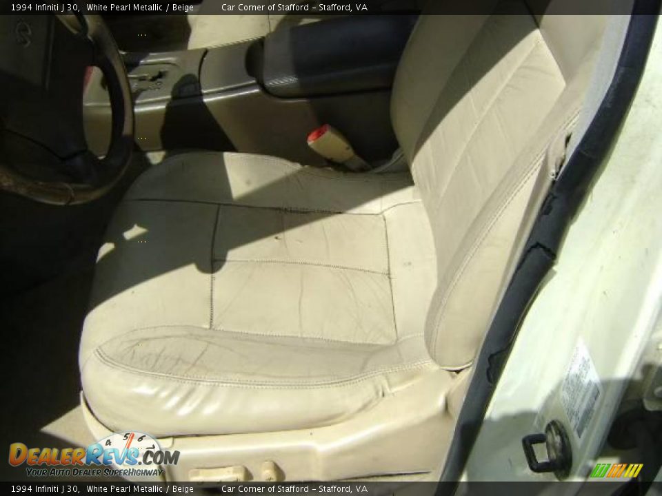 1994 Infiniti J 30 White Pearl Metallic / Beige Photo #9