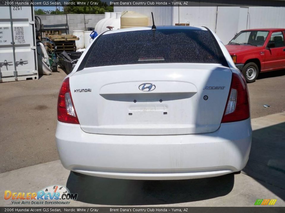 2006 Hyundai Accent GLS Sedan Nordic White / Gray Photo #4