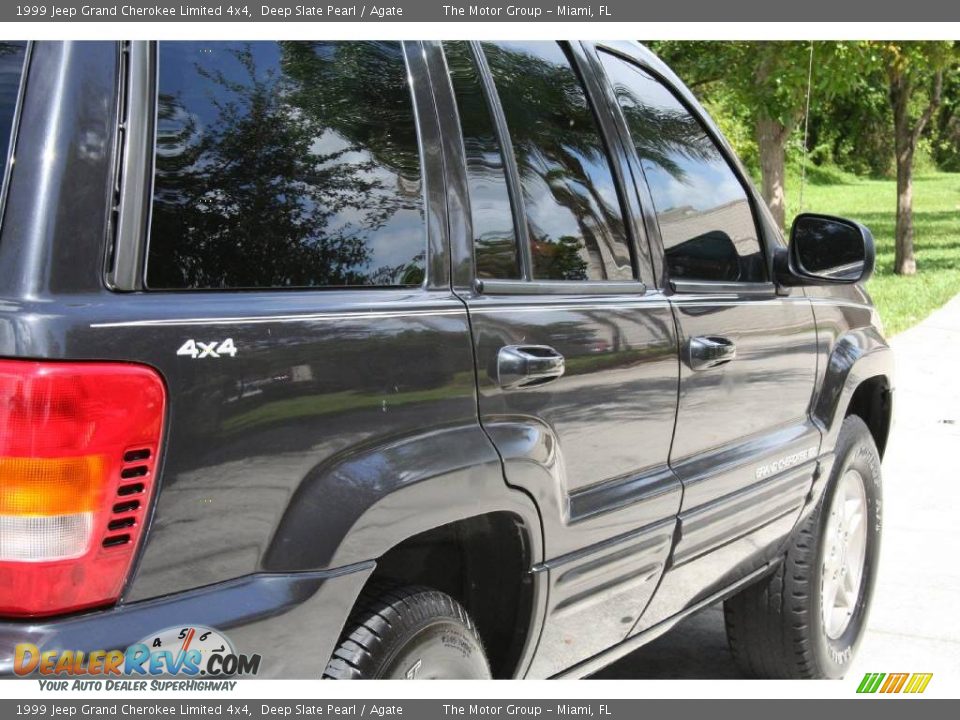 1999 Jeep Grand Cherokee Limited 4x4 Deep Slate Pearl / Agate Photo #24