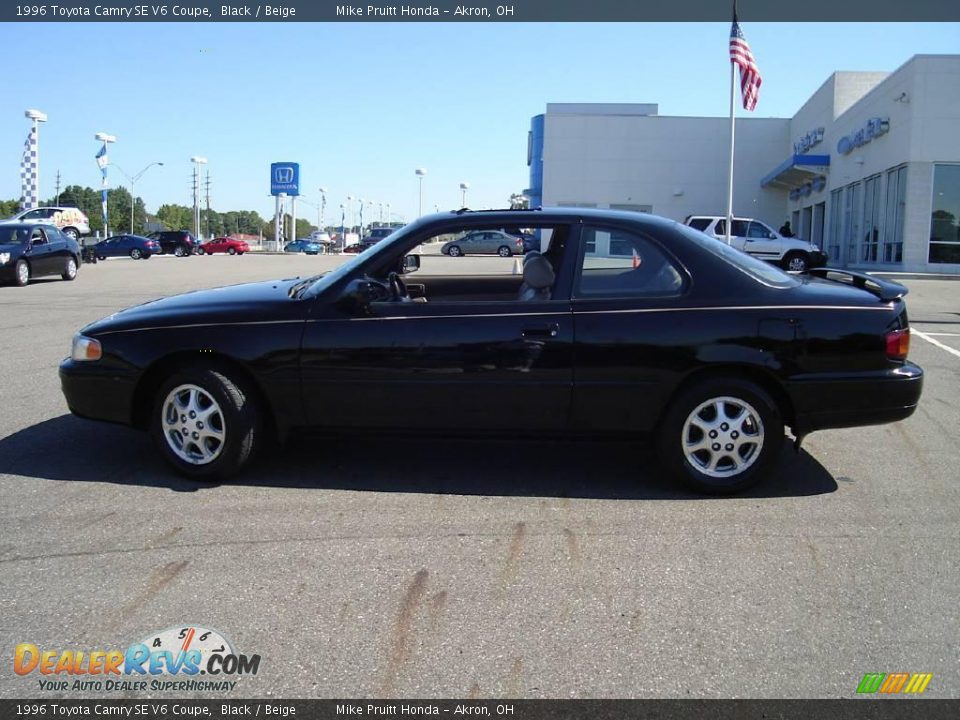 1996 Toyota Camry SE V6 Coupe Black / Beige Photo #2