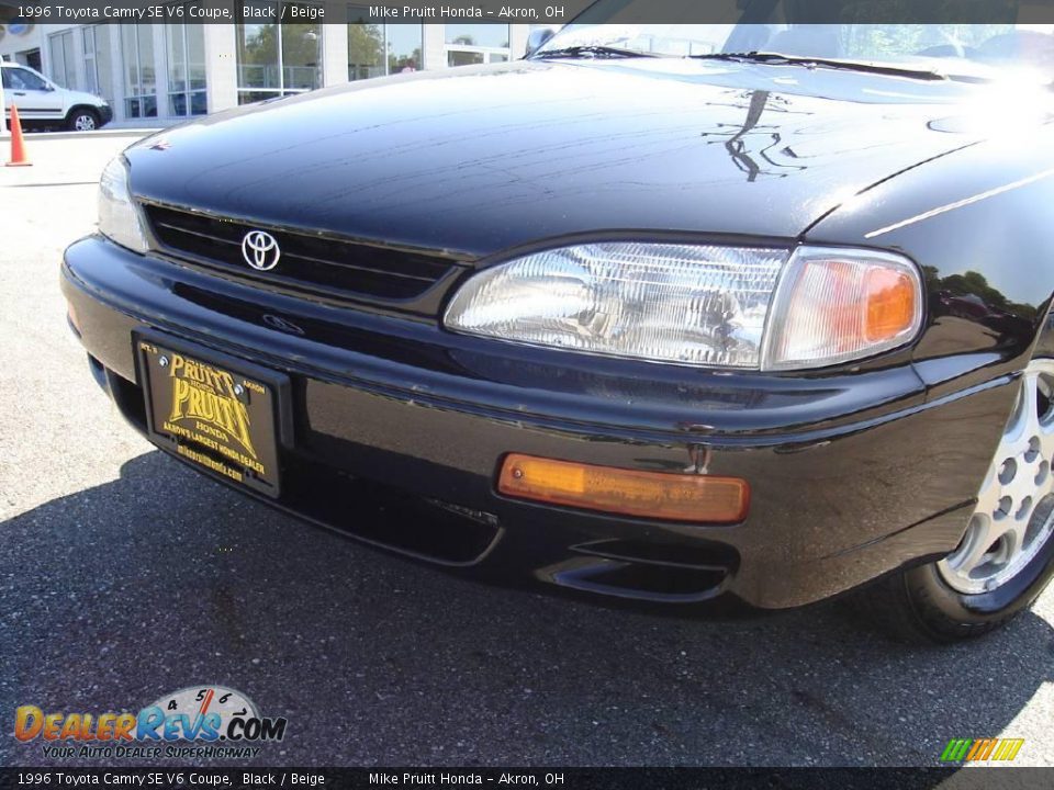 1996 Toyota Camry SE V6 Coupe Black / Beige Photo #9