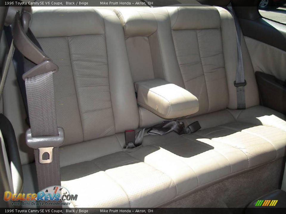 1996 Toyota Camry SE V6 Coupe Black / Beige Photo #16