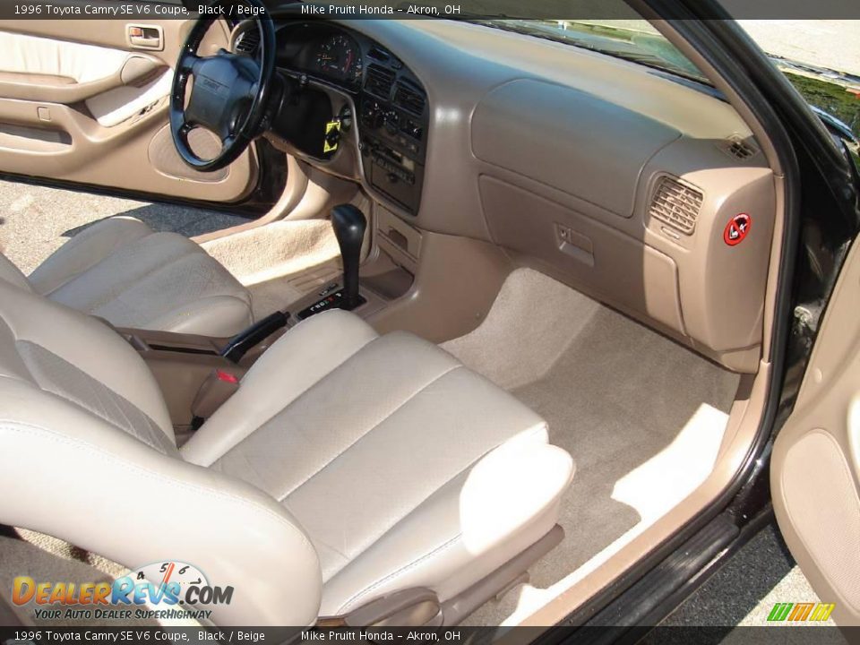 1996 Toyota Camry SE V6 Coupe Black / Beige Photo #19