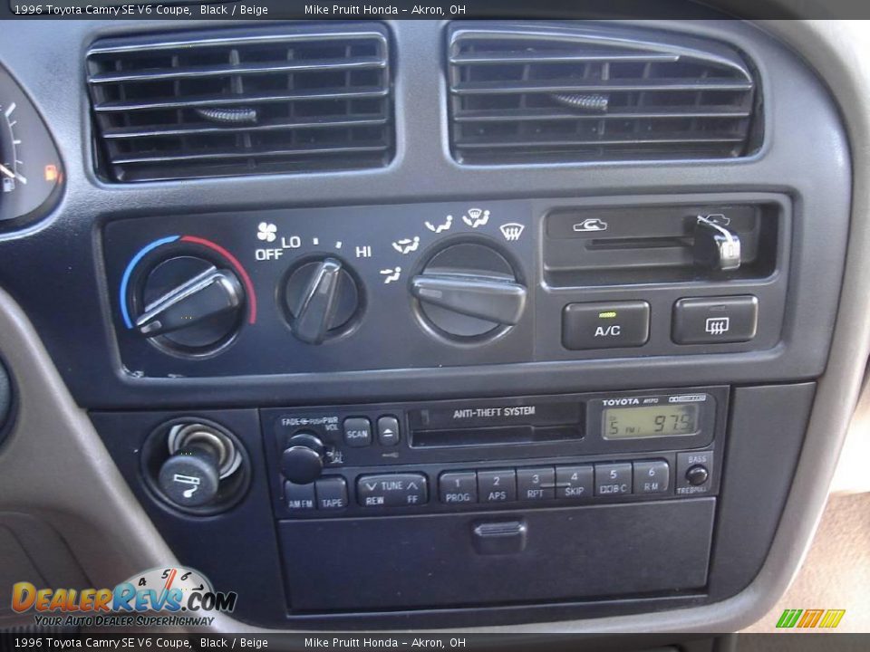 1996 Toyota Camry SE V6 Coupe Black / Beige Photo #26