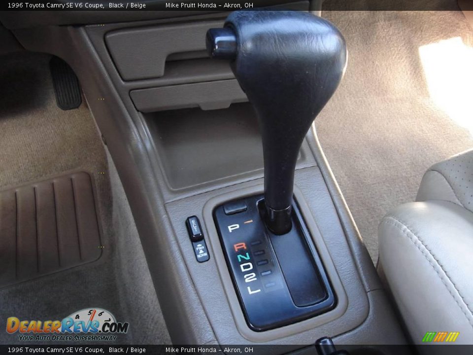 1996 Toyota Camry SE V6 Coupe Black / Beige Photo #27